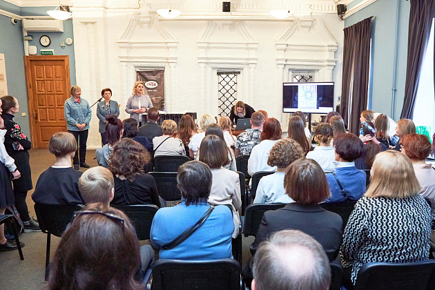 Церемония награждения победителей  конкурса "Академические традиции в живописи".